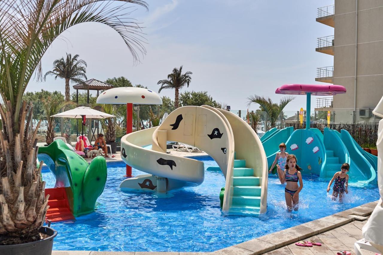 Dava Aparthotel Pool & Spa Mamaia Nord Năvodari Exteriér fotografie
